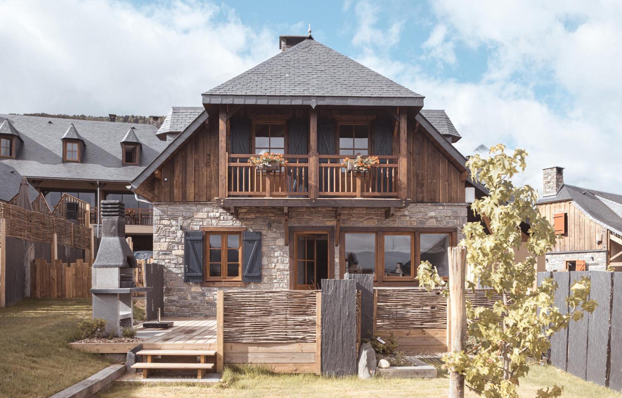 Les Hauts De Saint-Lary Exterior photo